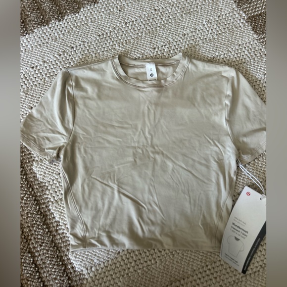 Lululemon Athletica Wundermost Crewneck Cream Short Sleeve Tee - Picture 2 of 7